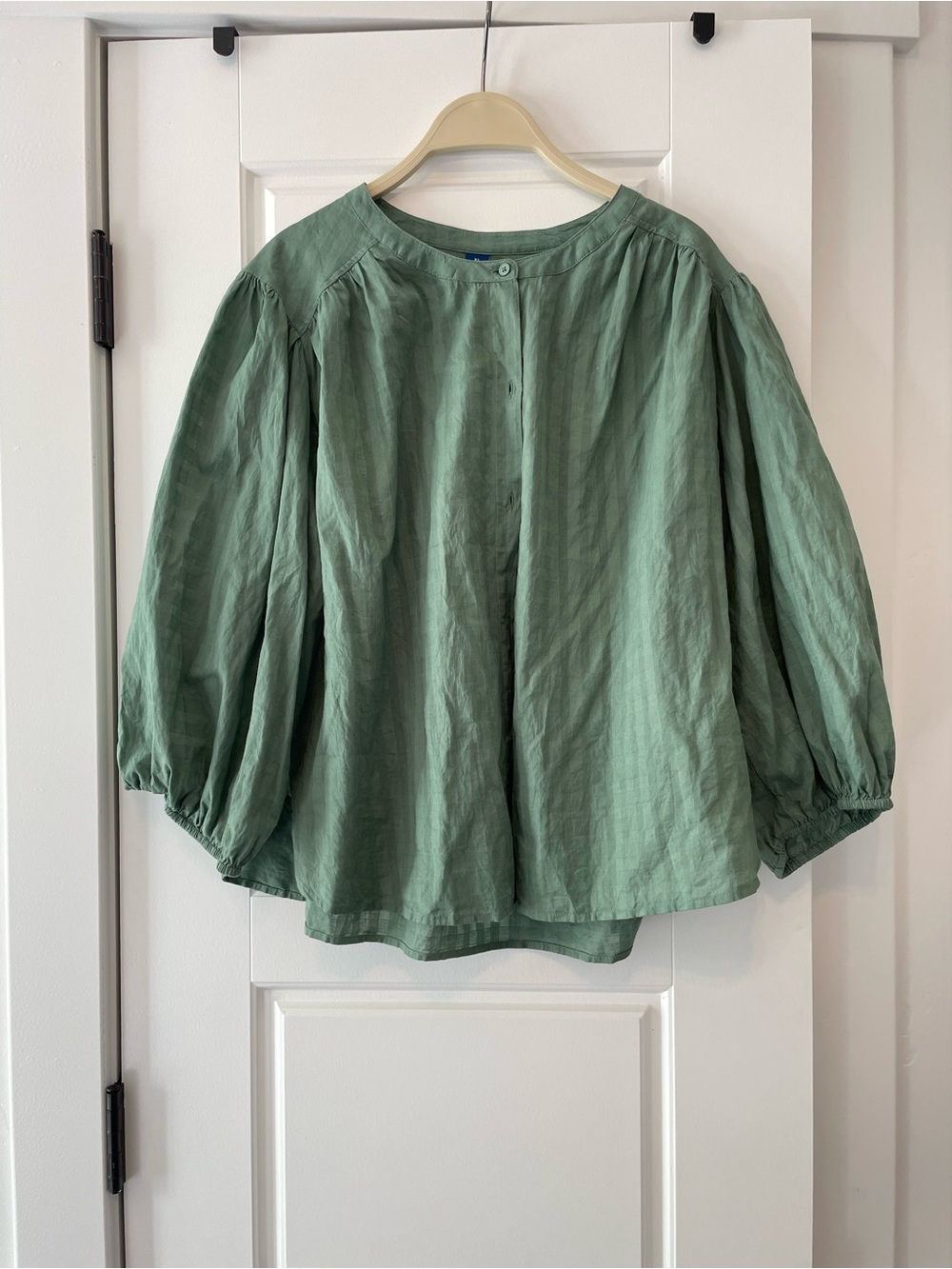 Old Navy Sage Green Balloon-Sleeve Button-Front Blouse